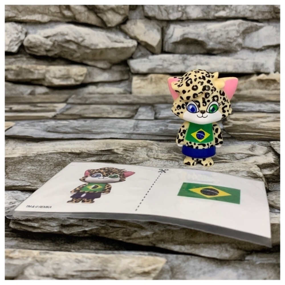 Brazil Ryan’s World Tour Travel Mystery Micro Figure Sticker Jag Lexa Doll Toy